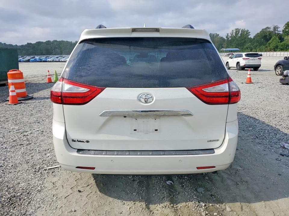 2018 TOYOTA SIENNA LIMITED PREMIUM 7-PASSENGER 6