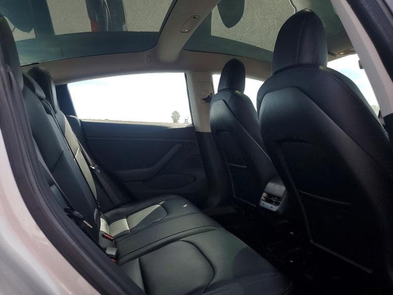 2018 TESLA MODEL 3 10