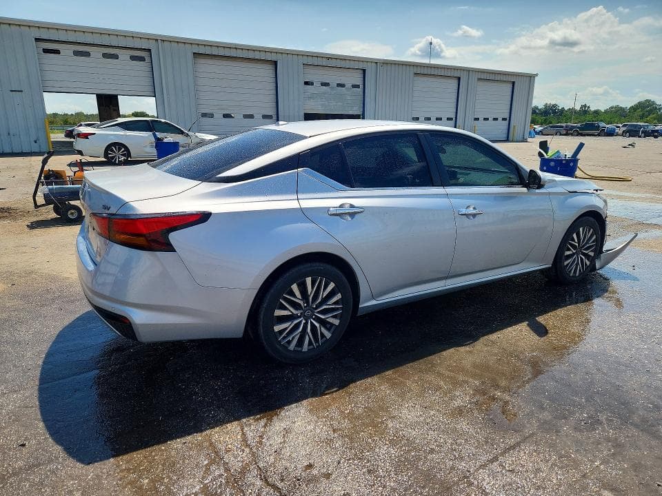 2023 NISSAN ALTIMA SV 3