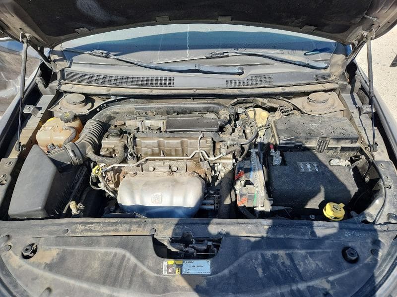 2017 CHRYSLER 200 LX 11