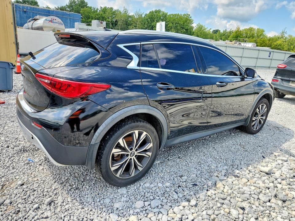 2017 INFINITI QX30 PREMIUM 3