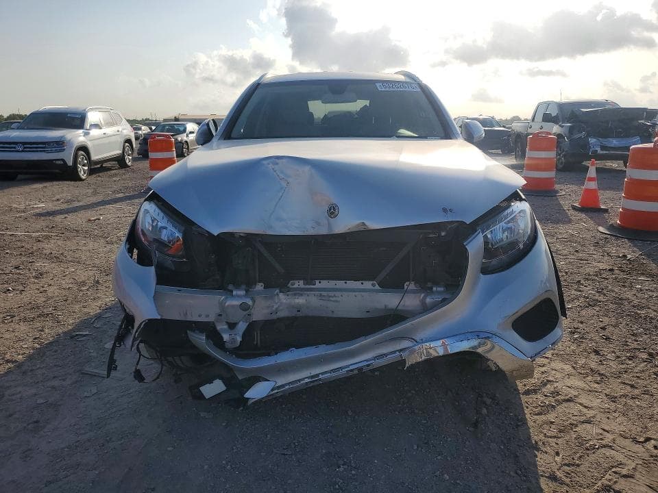 2018 MERCEDES-BENZ GLC 300 5