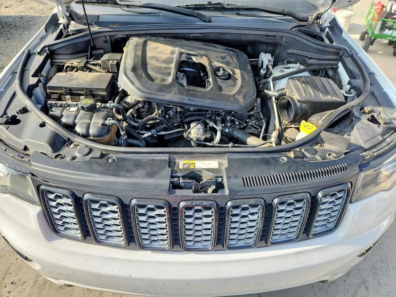 2018 JEEP GRAND CHEROKEE LAREDO 12
