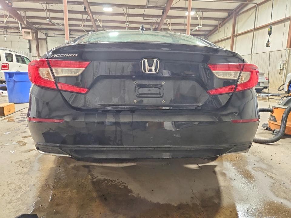 2018 HONDA ACCORD LX 6
