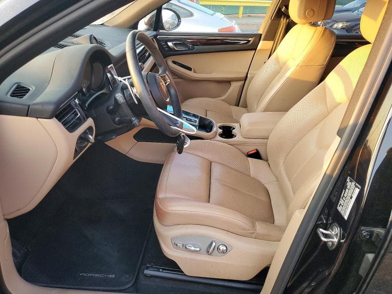2024 PORSCHE MACAN BASE 7