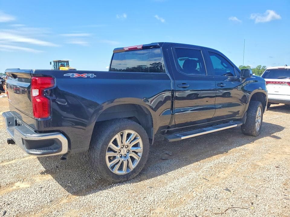2023 CHEVROLET SILVERADO K1500 LT 3