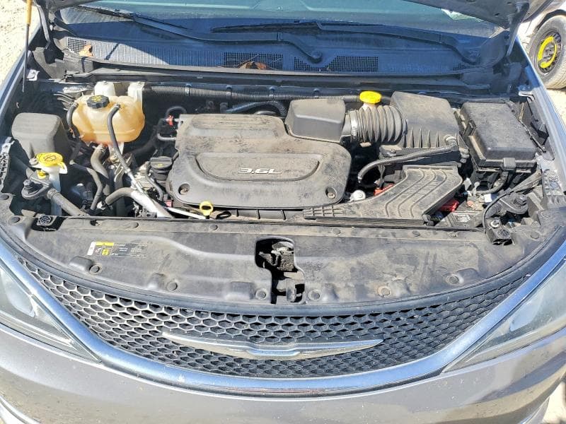 2018 CHRYSLER PACIFICA TOURING L 12