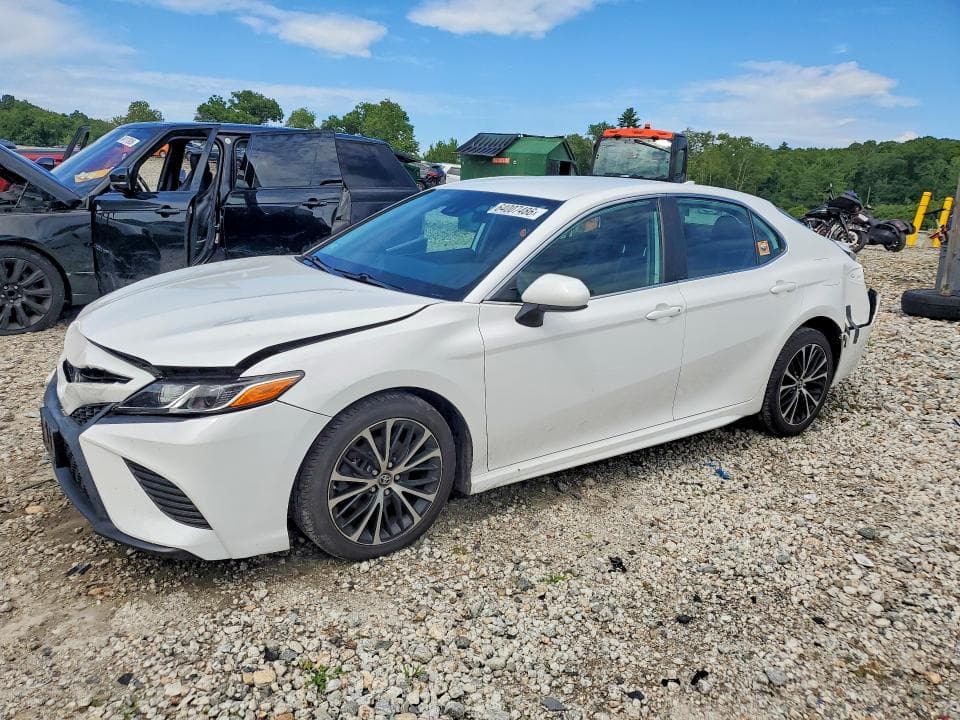 2019 TOYOTA CAMRY SE - 1