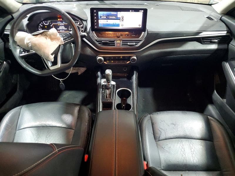 2023 NISSAN ALTIMA SR 8