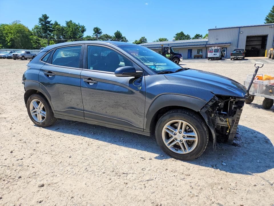 2021 HYUNDAI KONA SE 4