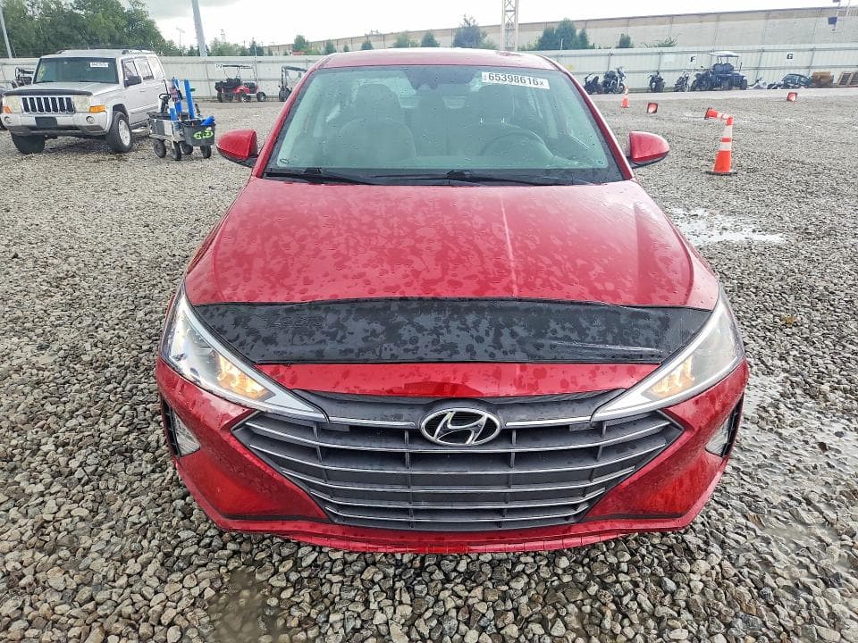 2020 HYUNDAI ELANTRA SEL 5