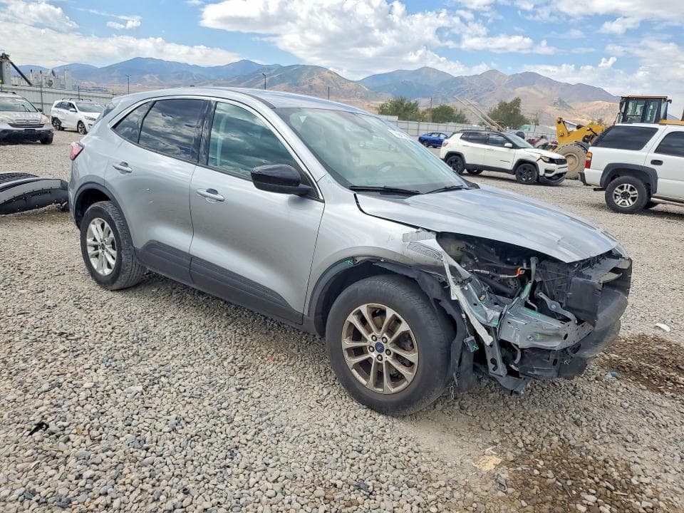2022 FORD ESCAPE SE 4