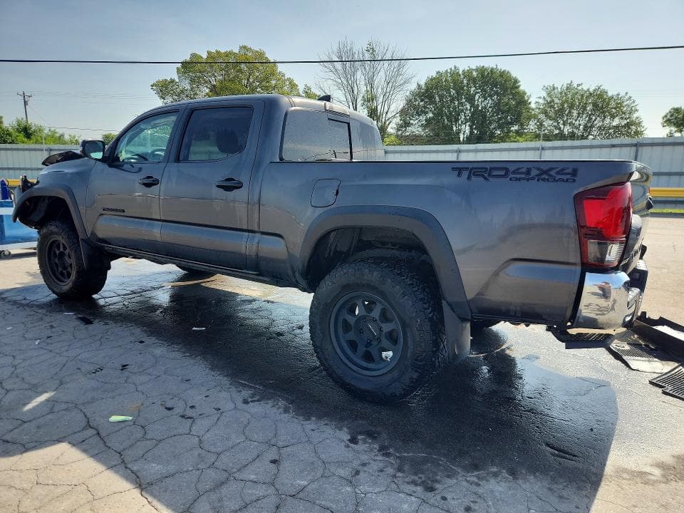 2018 TOYOTA TACOMA TRD OFF-ROAD 2