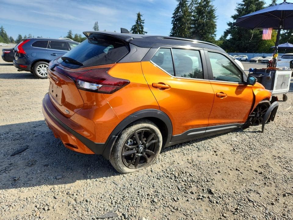 2023 NISSAN KICKS SR 3