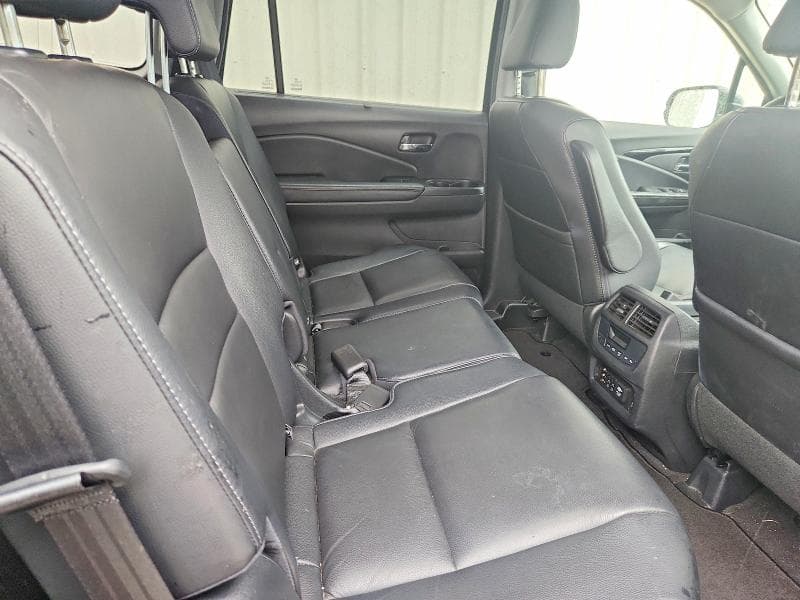 2017 HONDA PILOT TOURING 11