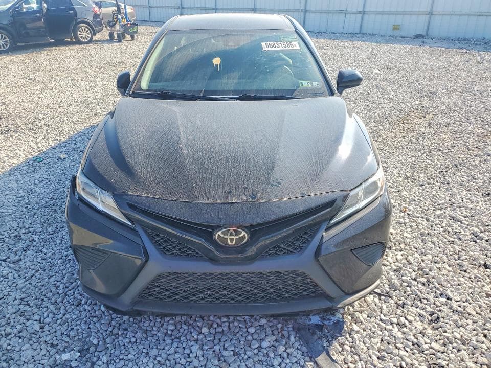 2020 TOYOTA CAMRY SE 5