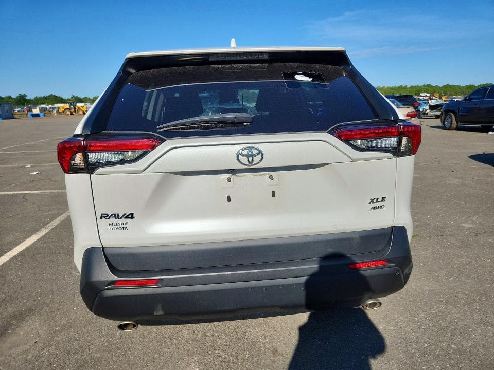 2023 TOYOTA RAV4 XLE PREMIUM 6