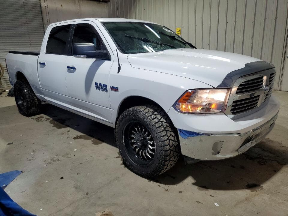 2017 RAM 1500 SLT 4