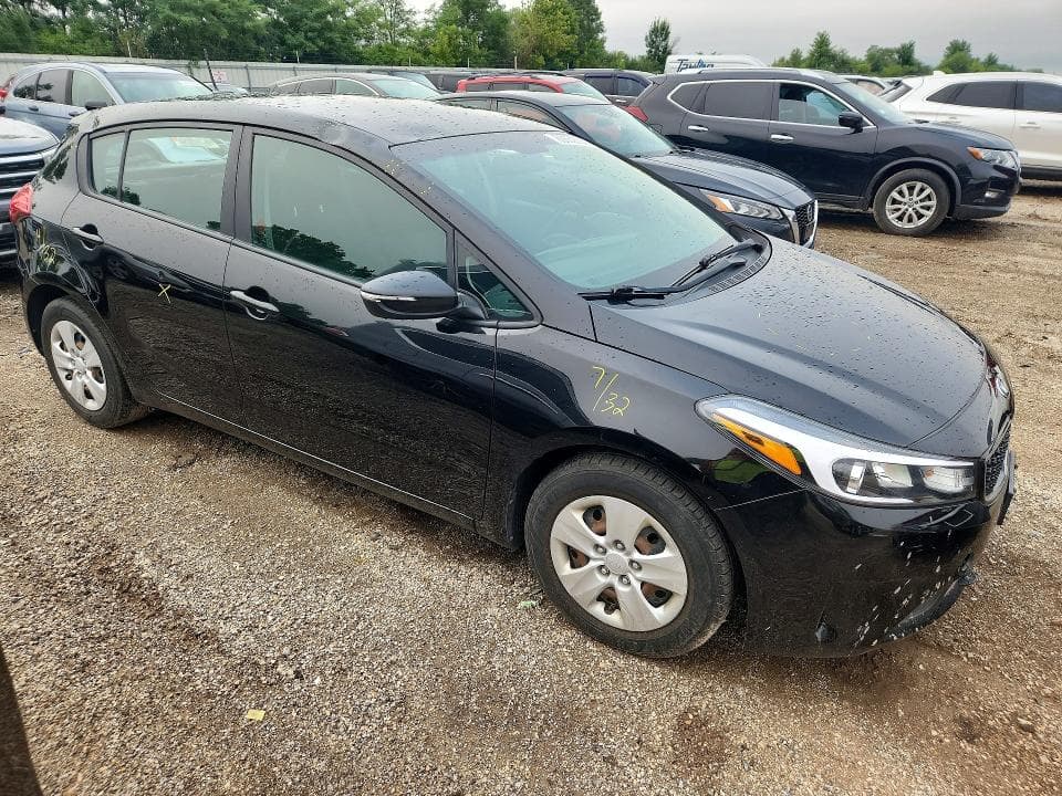 2017 KIA FORTE5 LX 4