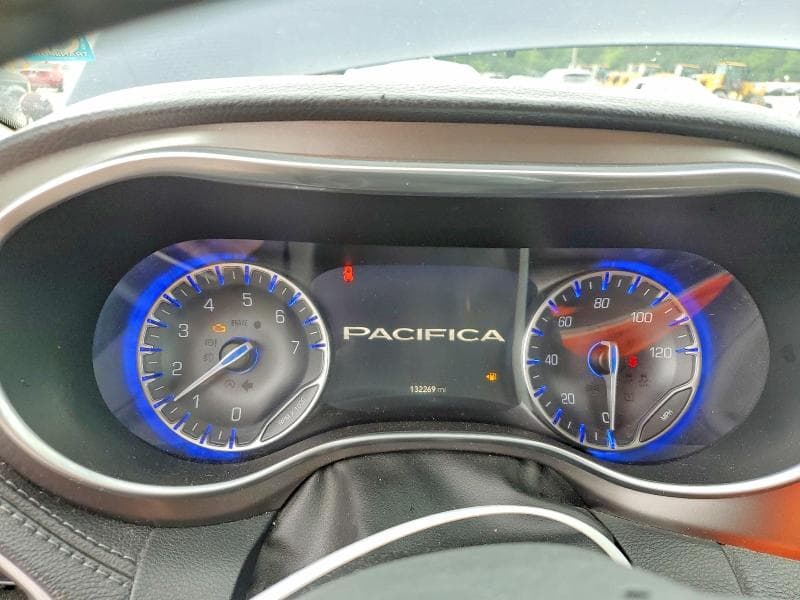 2018 CHRYSLER PACIFICA LIMITED 9