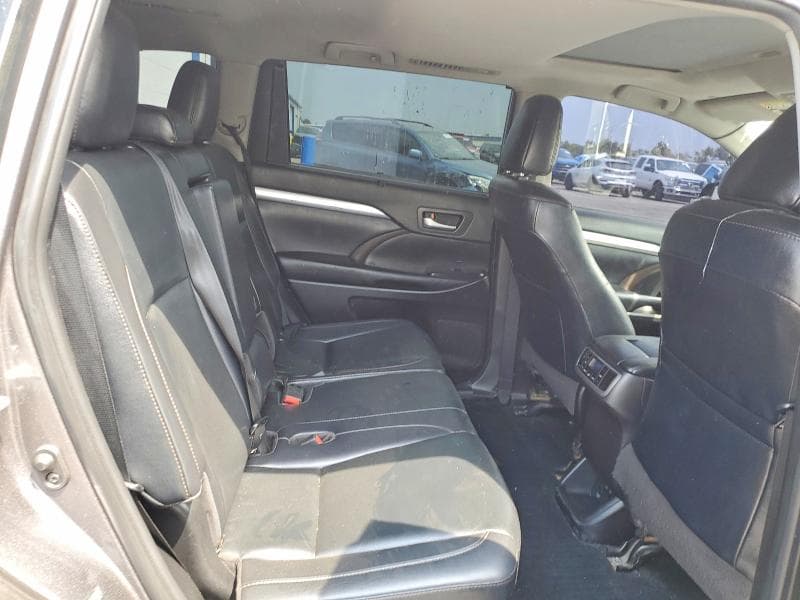 2019 TOYOTA HIGHLANDER XLE 10