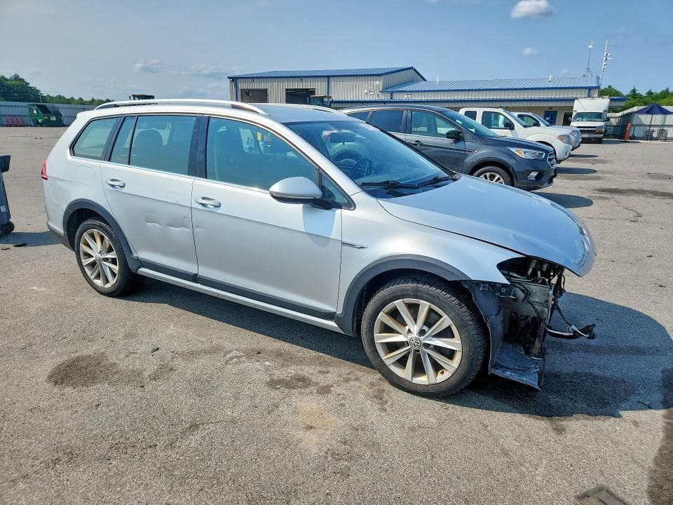 2017 VOLKSWAGEN GOLF ALLTRACK S 4