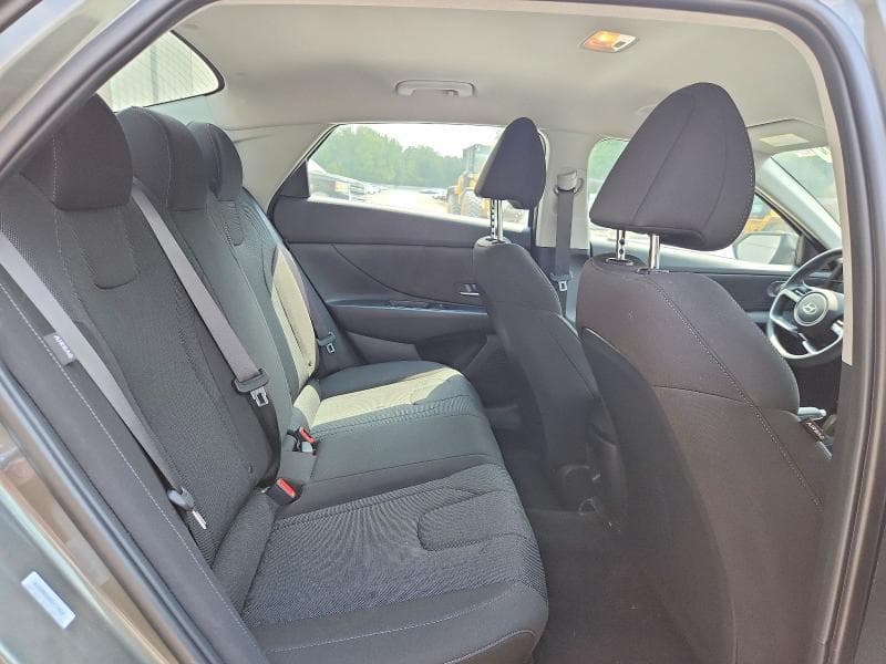 2025 HYUNDAI ELANTRA SE 10