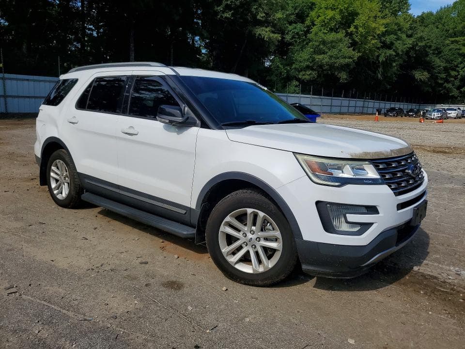 2017 FORD EXPLORER XLT 4