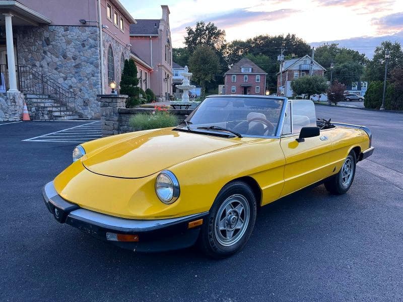 1983 ALFA ROMEO VELOCE 2000 SPIDER - 1