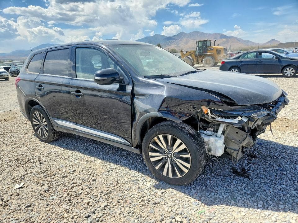 2019 MITSUBISHI OUTLANDER SE 4