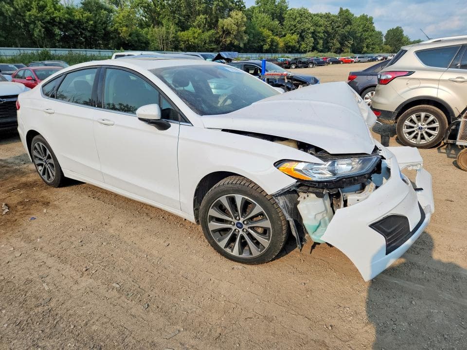 2020 FORD FUSION SE 4