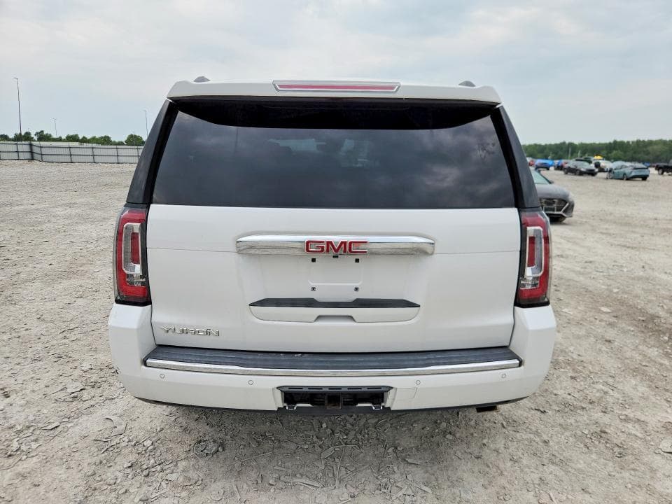 2017 GMC YUKON DENALI 6