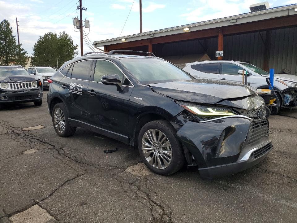2021 TOYOTA VENZA LIMITED 4