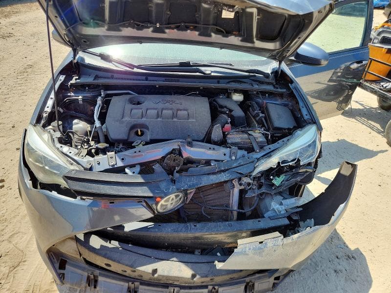 2017 TOYOTA COROLLA XLE 11