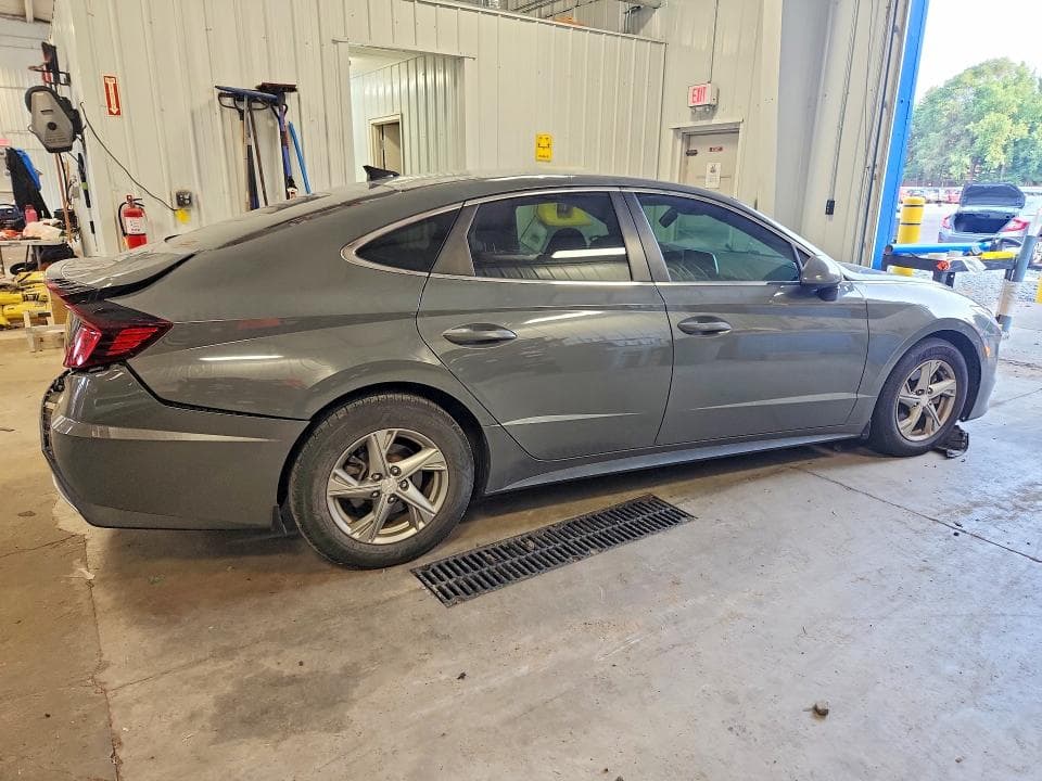 2020 HYUNDAI SONATA SE 3