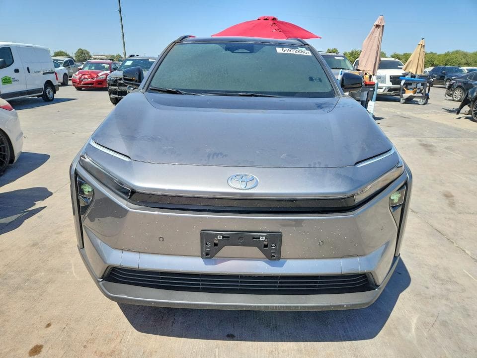 2026 TOYOTA BZ XLE PLUS 5