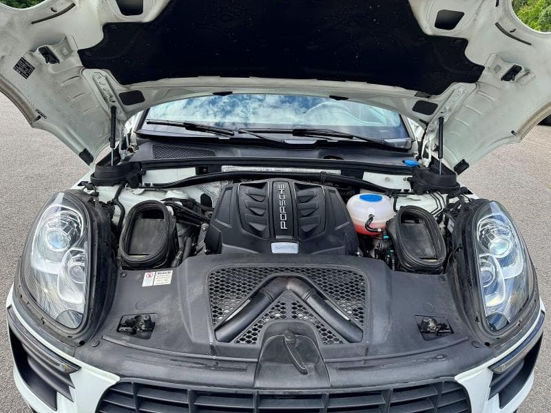 2018 PORSCHE MACAN S 8