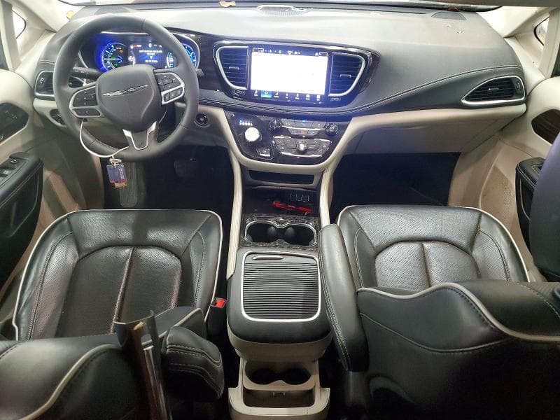 2023 CHRYSLER PACIFICA HYBRID LIMITED 8