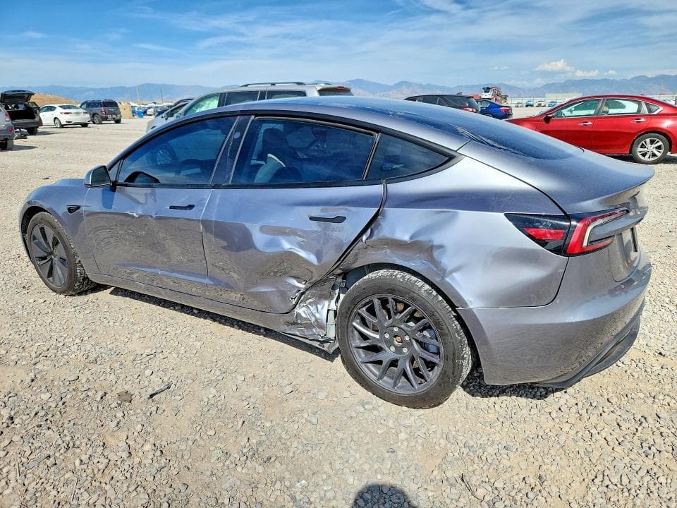 2025 TESLA MODEL 3 2