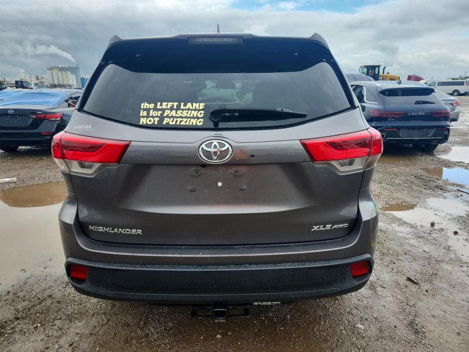 2018 TOYOTA HIGHLANDER XLE 6