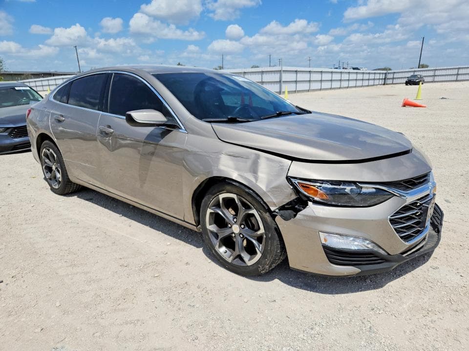 2022 CHEVROLET MALIBU LT 4
