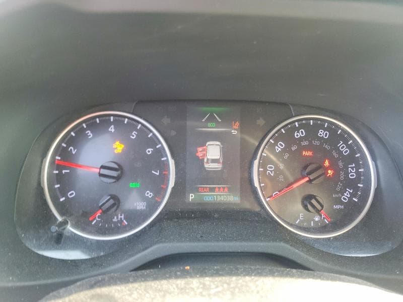 2019 TOYOTA RAV4 XLE 9