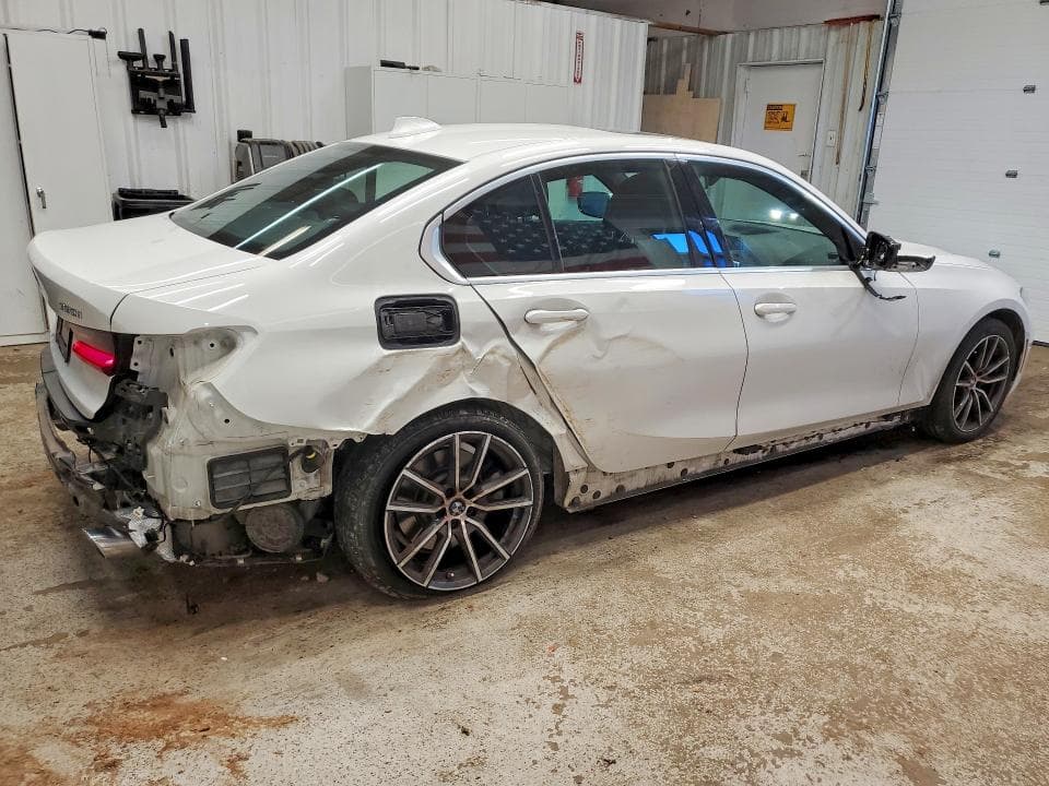 2021 BMW 32XI 3
