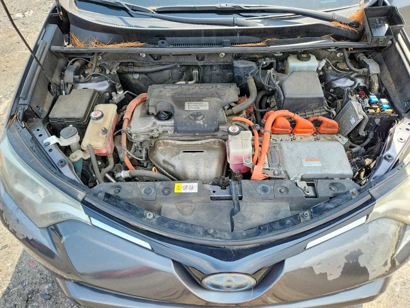 2018 TOYOTA RAV4 HYBRID LE 12