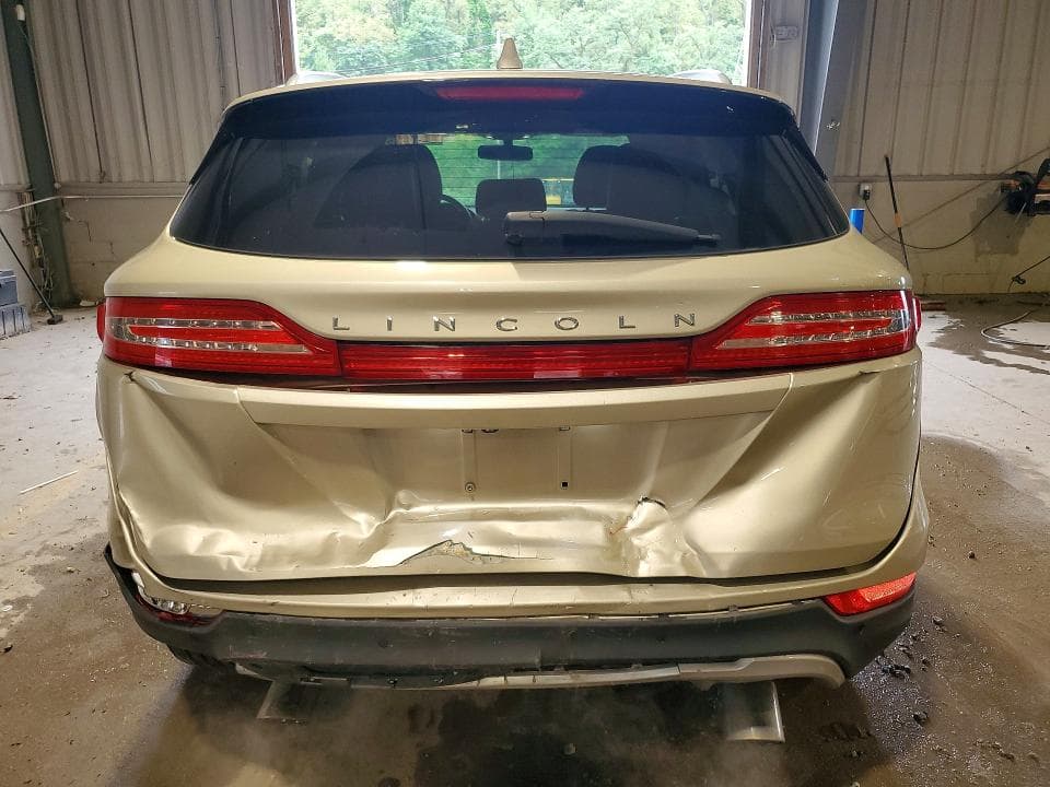 2017 LINCOLN MKC PREMIERE 6