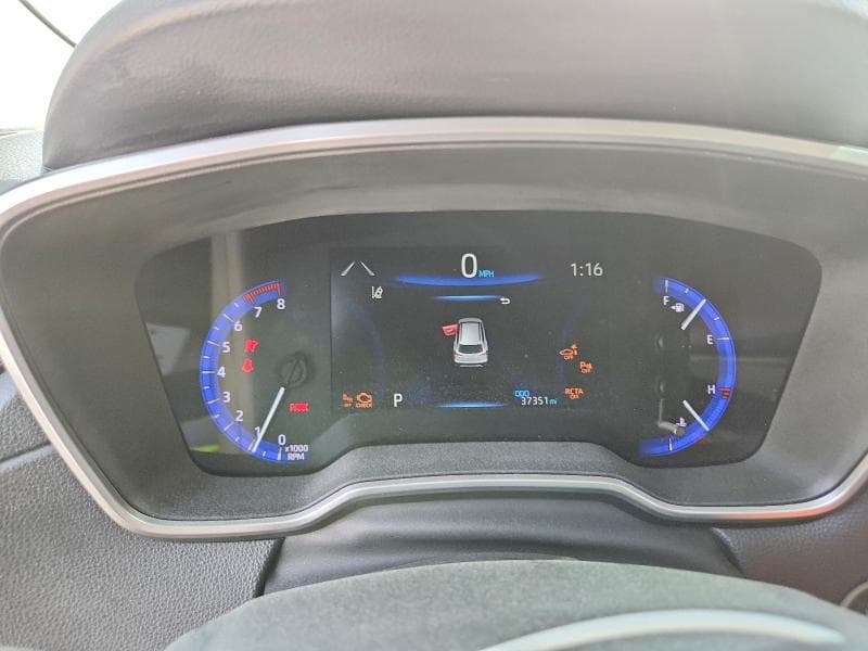 2022 TOYOTA COROLLA CROSS XLE 9