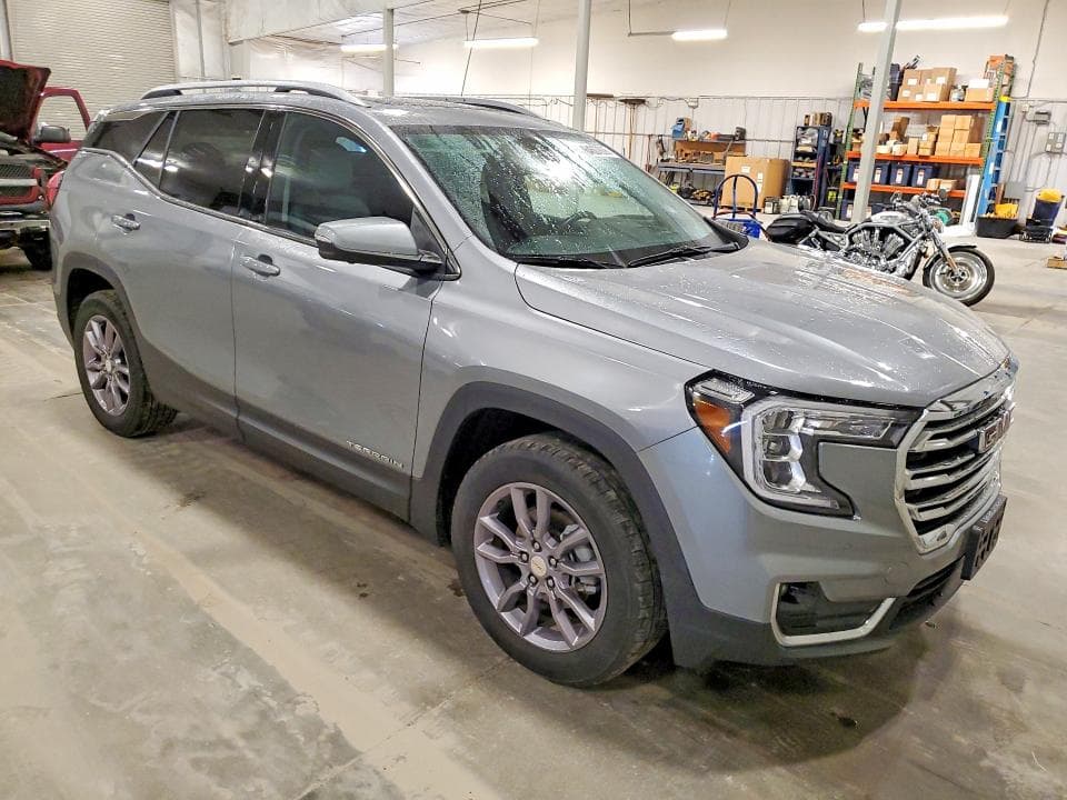 2023 GMC TERRAIN SLT 4