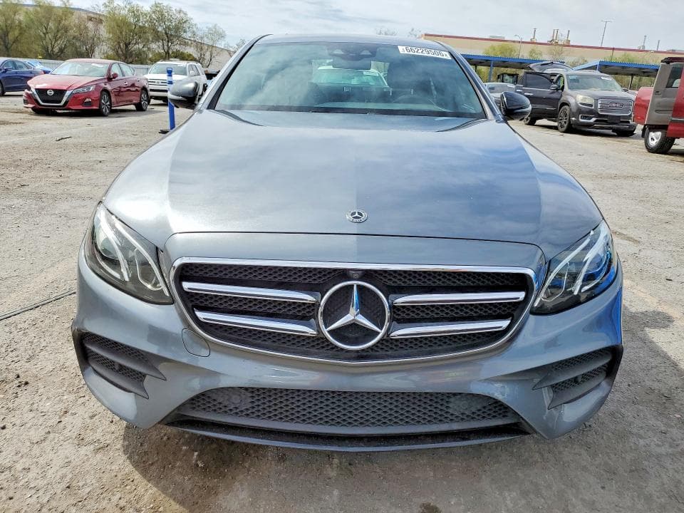2019 MERCEDES-BENZ E 300 5
