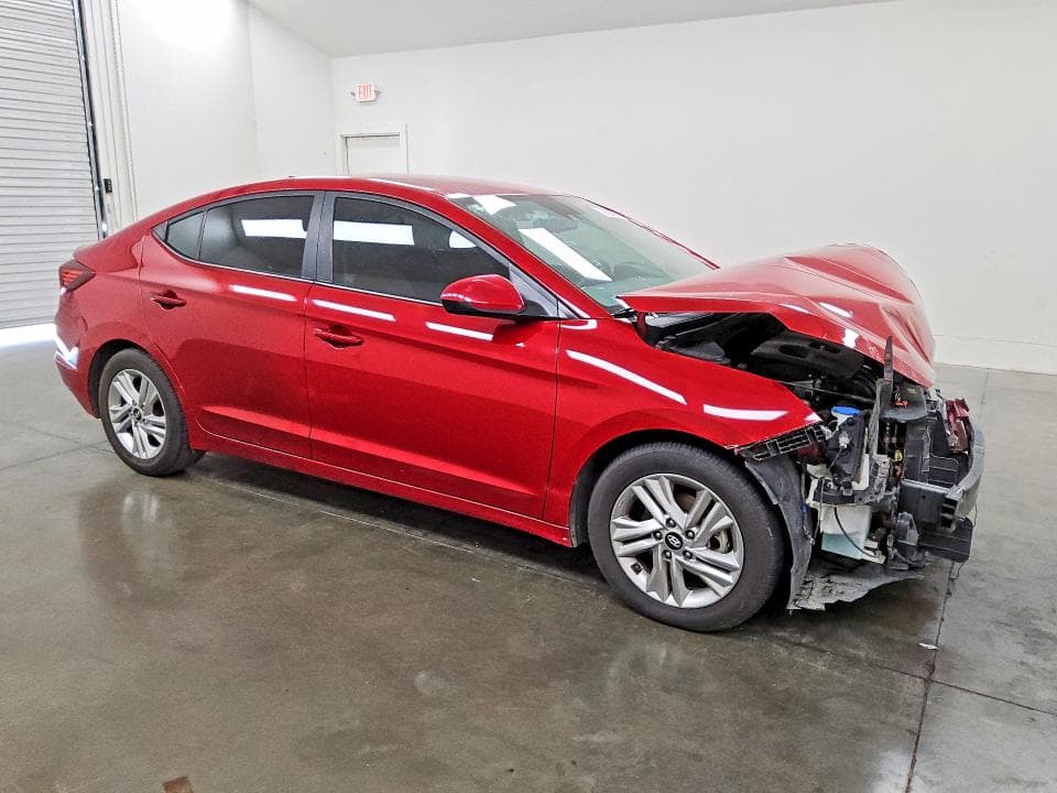 2019 HYUNDAI ELANTRA SEL 4