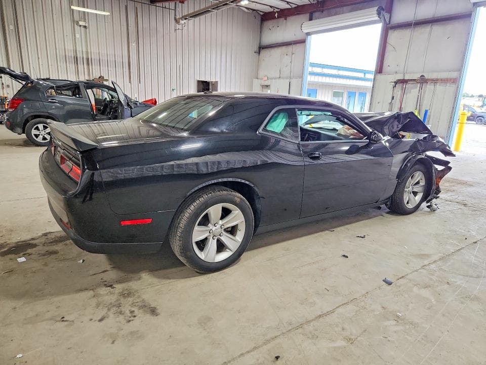 2023 DODGE CHALLENGER SXT 3